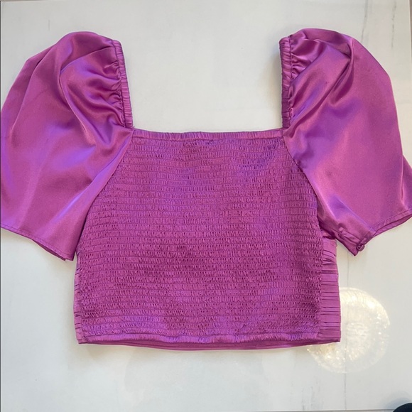 NWT Elegant Purple/Pink Express Cropped Top with Puff Sleeves Size M - Picture 6 of 6